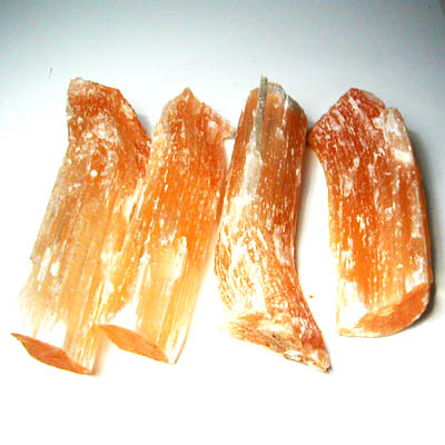 Selenite arancio grezza 10 cm