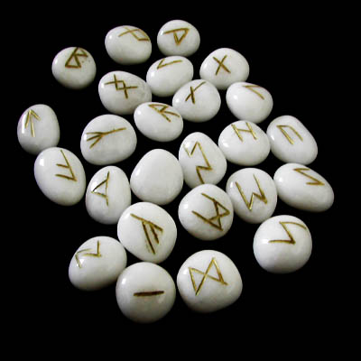 Set di Rune in quarzo neve - 25 pezzi