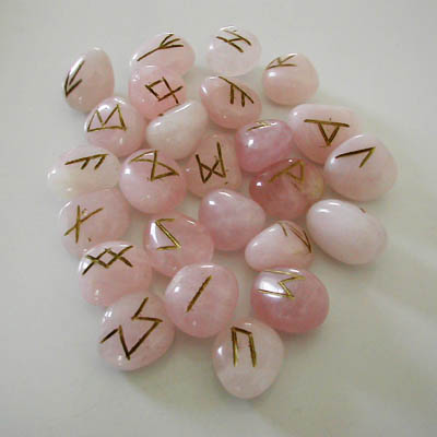 Set di Rune in quarzo rosa - 25 pezzi