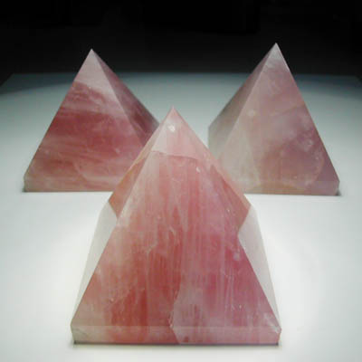 Piramide di quarzo rosa 6 cm