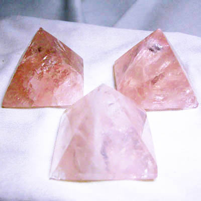 Rose Quartz Pyramid 5 cm