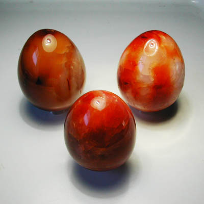 Uovo in corniola 6 cm