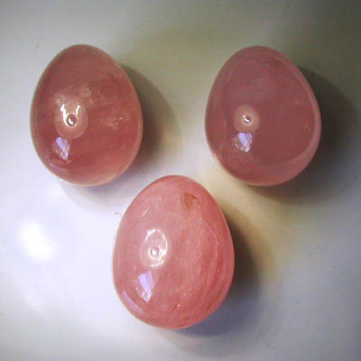 Rose Quartz Egg 6-7 cm
